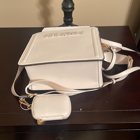 NWT STEVE MADDEN BEVELYN SATCHEL CROSSBODY BAG W AIR POD CASE vanilla white - Picture 4 of 5